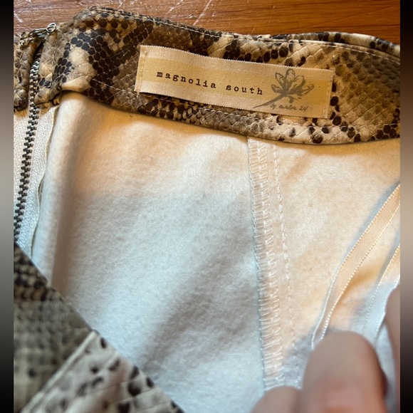 Magnolia South Snakeskin Miniskirt - Picture 4 of 4